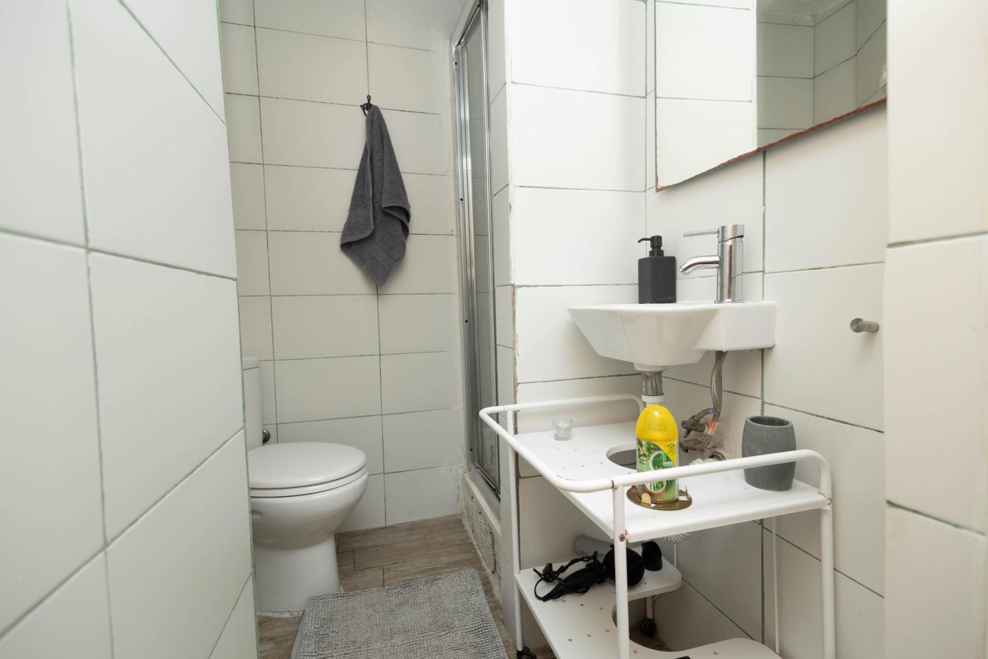Olympo Shared Flat With Amazing River View Guest house