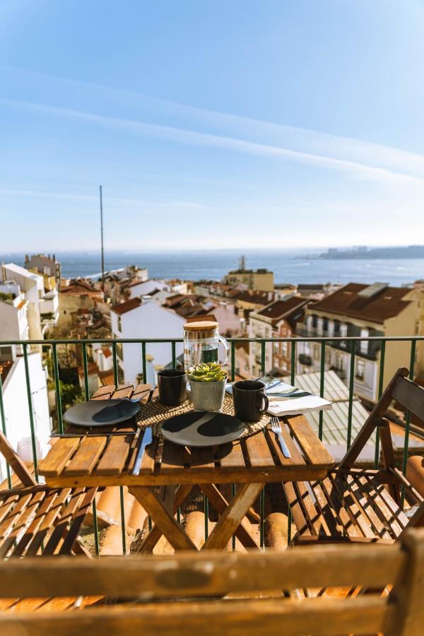 Olympo Shared Flat With Amazing River View Pensión